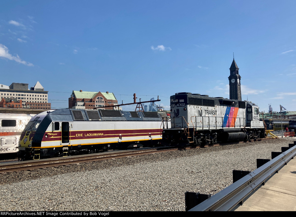 NJT 4519 and 4302